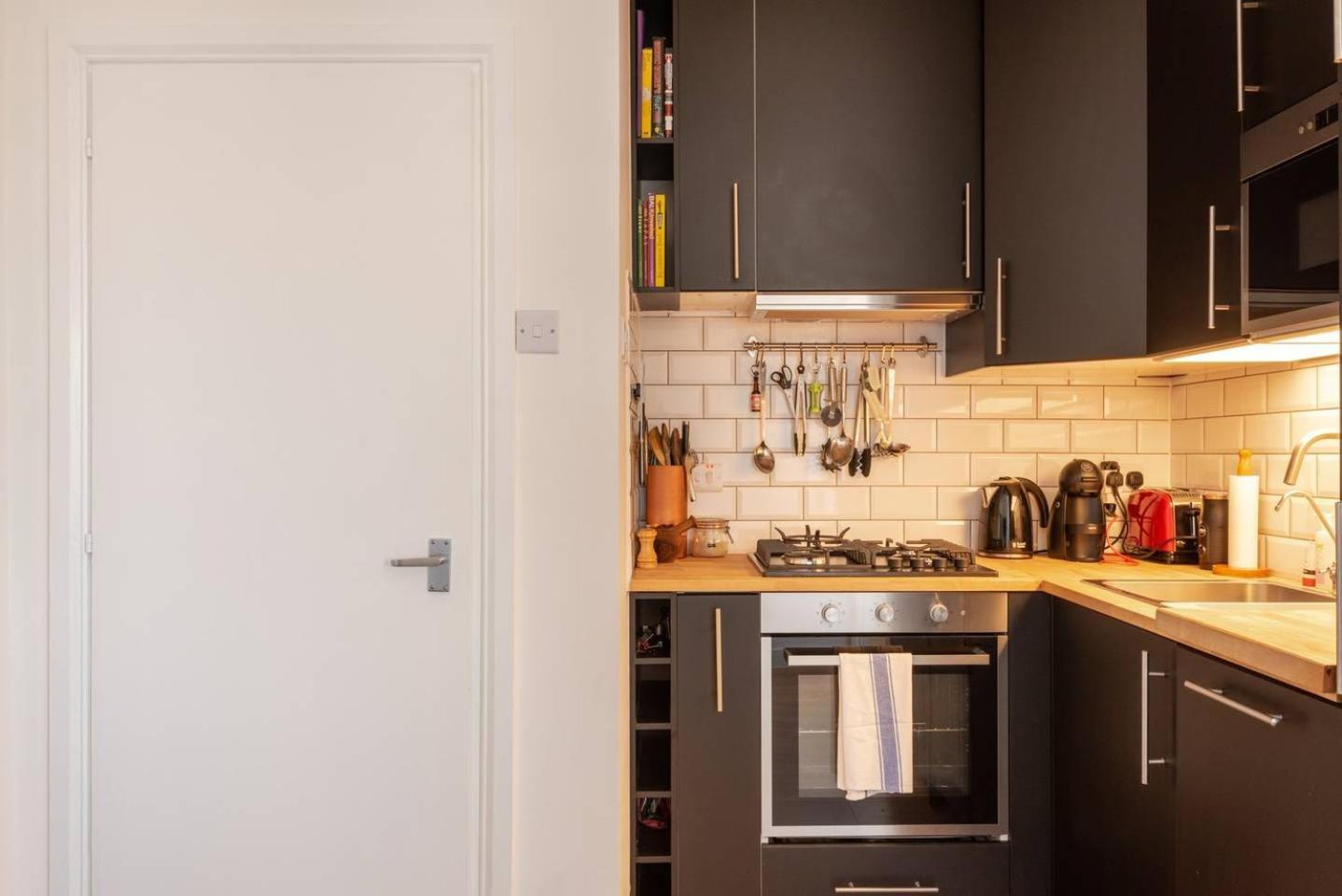 Guestready - 1Br Flat Ideally Located In Zone 2 Fits 3 Apartment ลอนดอน ภายนอก รูปภาพ